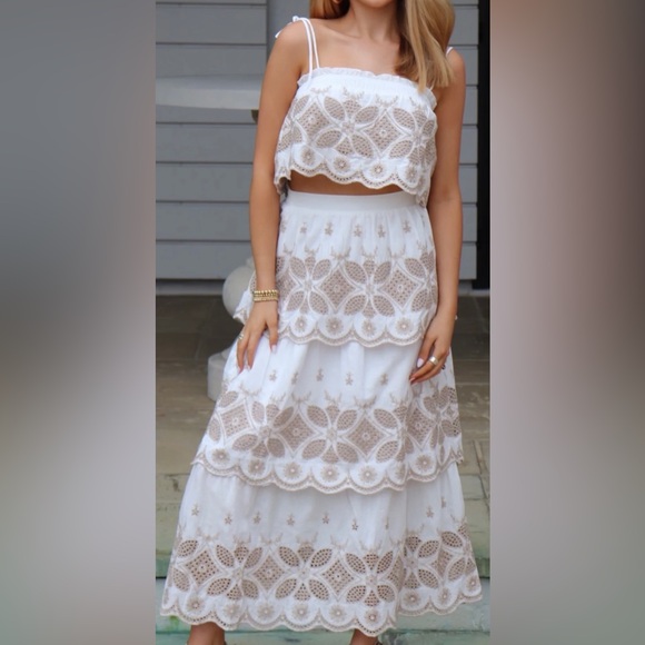 Embroidered matching set from triple threads - Picture 2 of 3